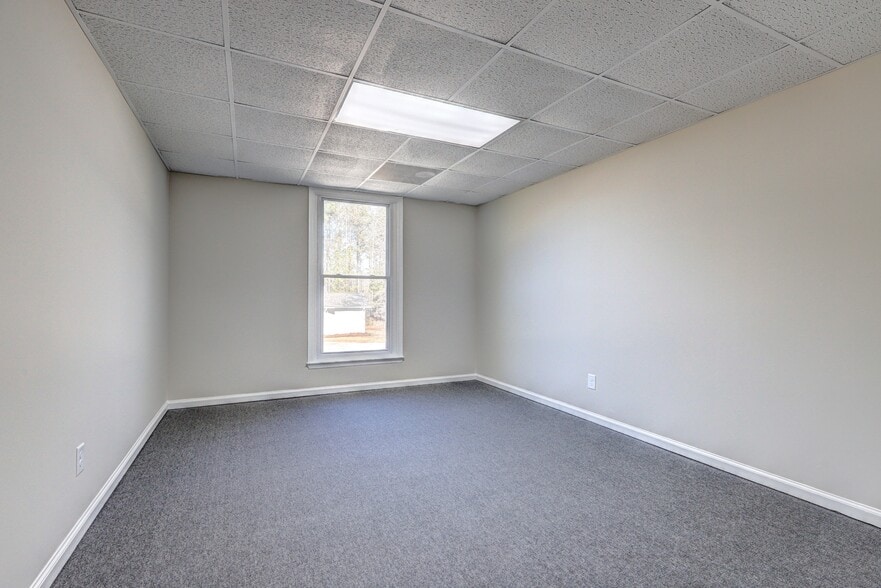 More Photos Of 3470 GA-42, McDonough Specialty For Sale