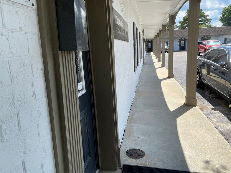More Photos Of 161-173 S Winstead Ave, Rocky Mount Office For Lease