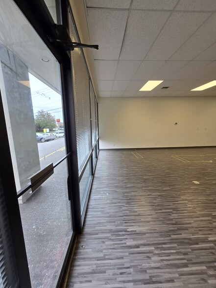 More Photos Of 4020 S Steele St, Tacoma General Retail For Lease