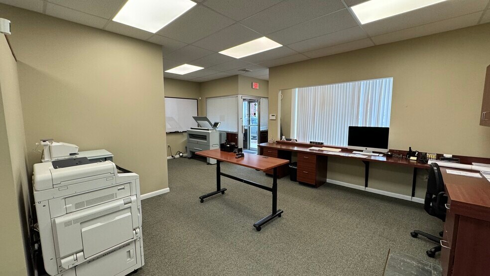 More Photos Of 309 S Main St, Phillipsburg Office For Sale