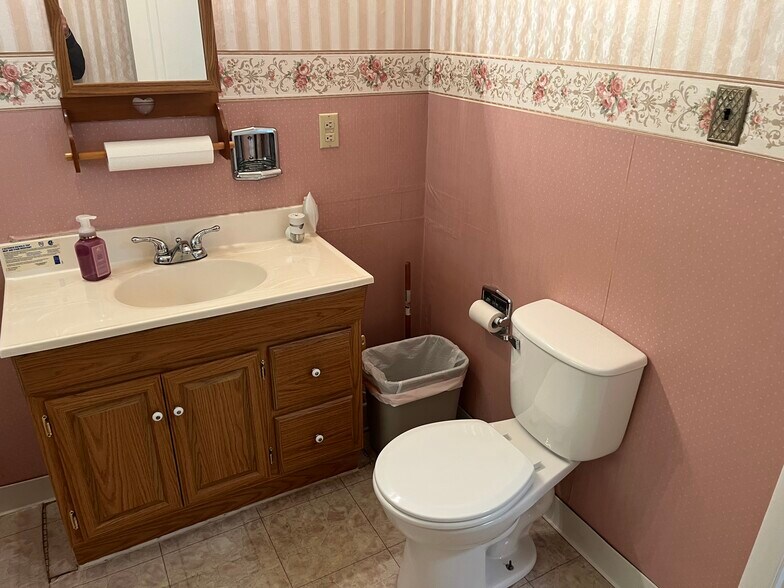 More Photos Of 4715 Lincolnway East, Mishawaka Office For Sale