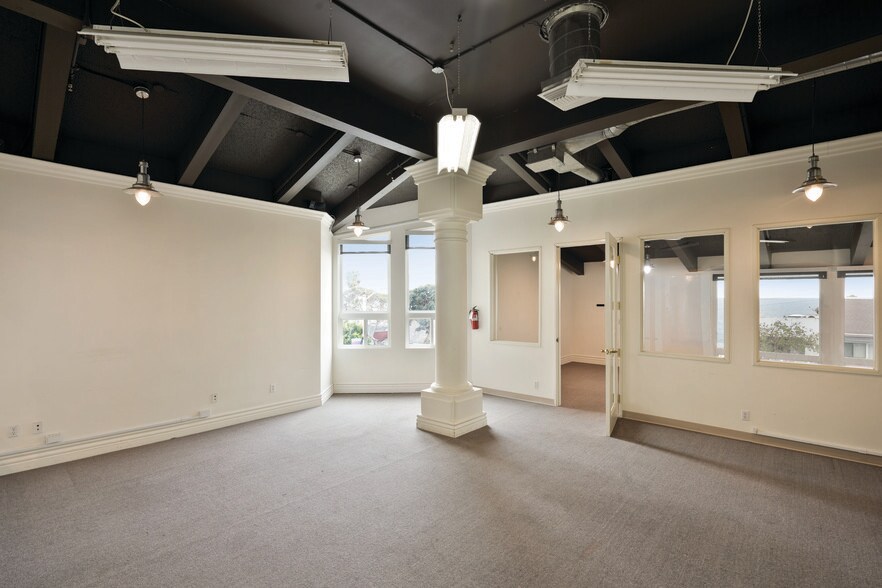 More Photos Of 1100 S Coast Hwy, Laguna Beach Office For Sale