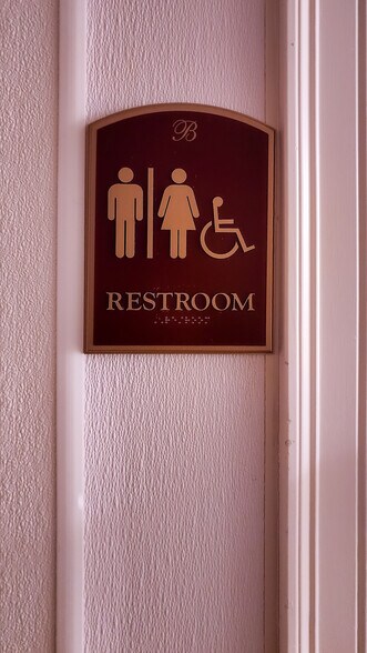 More Photos Of 66 Hawthorne Dr, Bedford Apartments For Lease