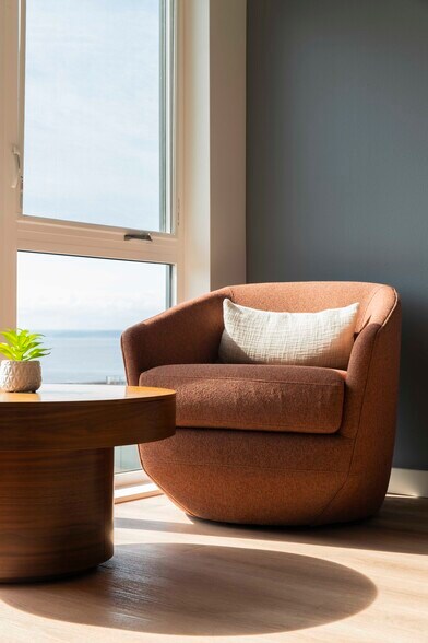 More Photos Of 417 2nd Ave W, Seattle Apartments For Lease