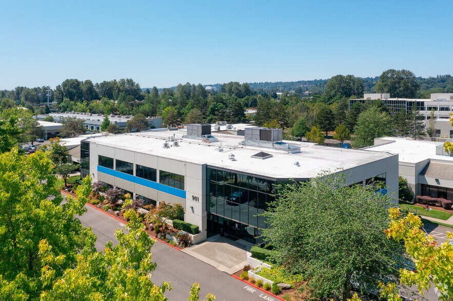 More Photos Of 923 Powell Ave SW, Renton Unknown For Lease