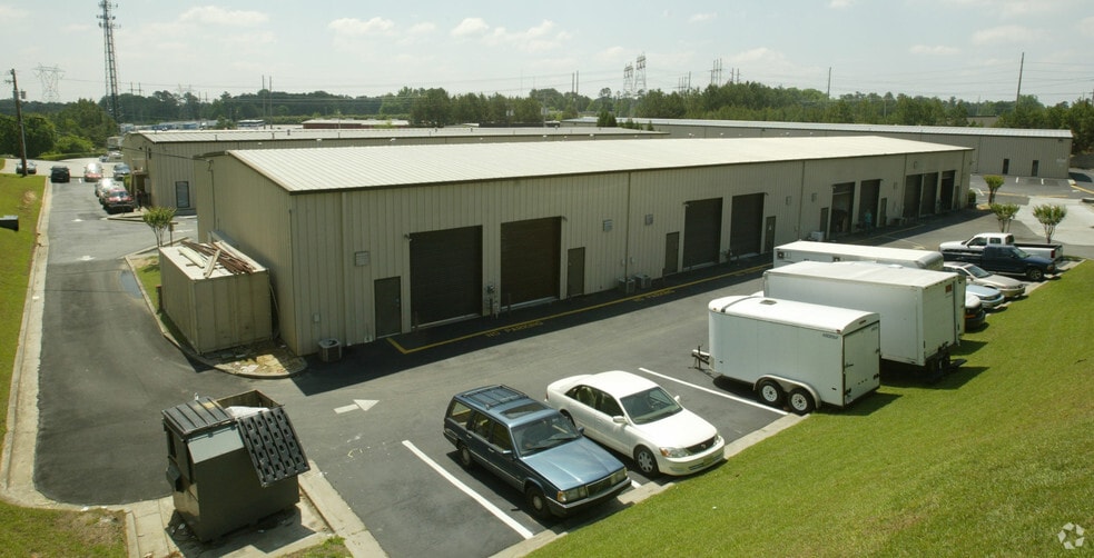 More Photos Of 450 S Cemetery St, Norcross Warehouse For Lease