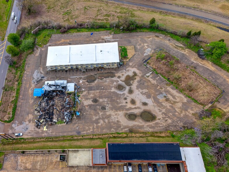 More Photos Of 3955 Clay St, Vicksburg Hotel For Sale