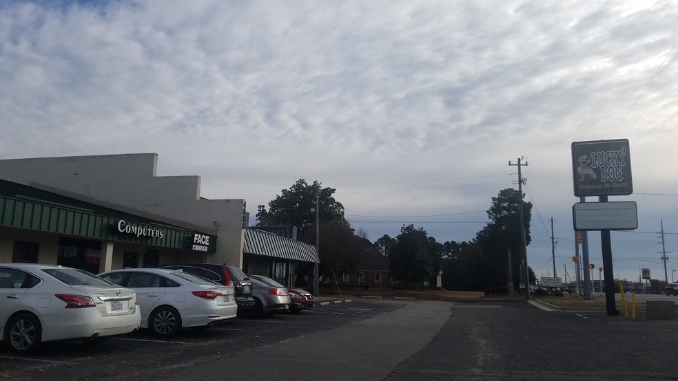 More Photos Of 4808 Ramsey St, Fayetteville Storefront Retail Office For Lease