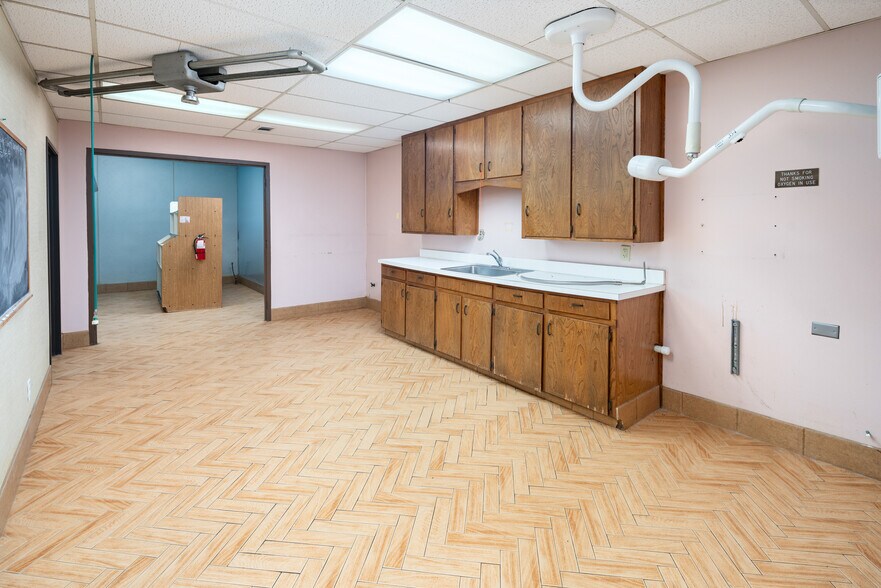 More Photos Of 504 S Denton Tap Rd, Coppell Medical For Lease