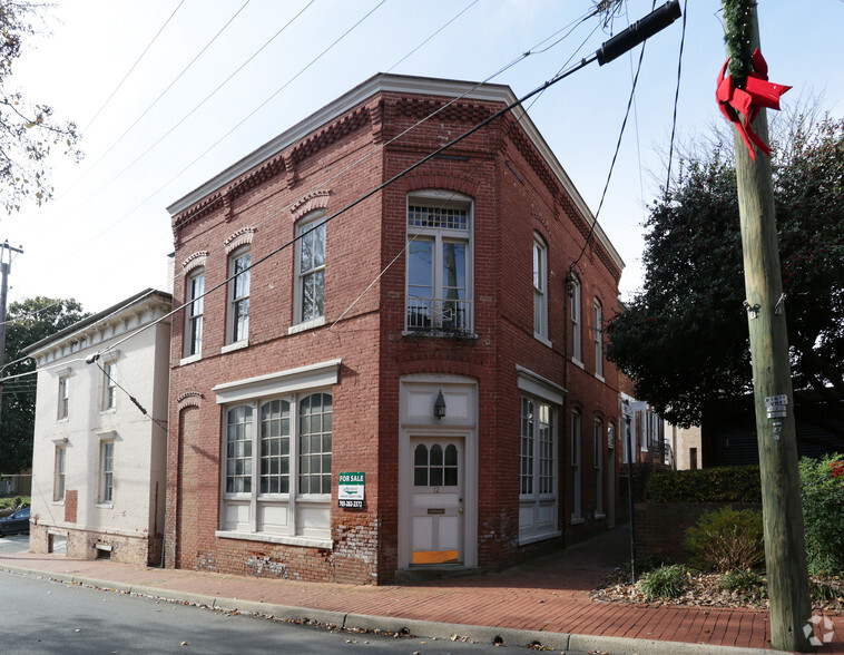 Primary Photo Of 12 Culpeper St, Warrenton Restaurant For Lease