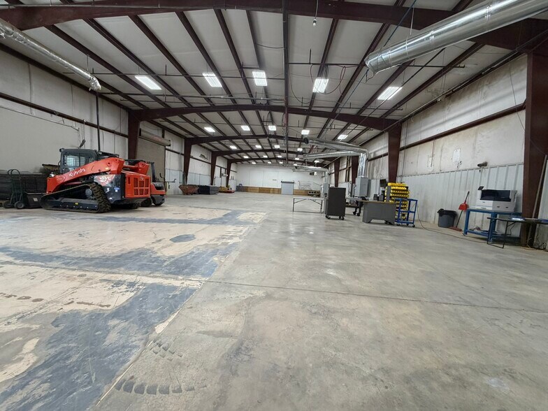 More Photos Of 1075 Willow Industrial Ct, Cookeville Industrial For Sale