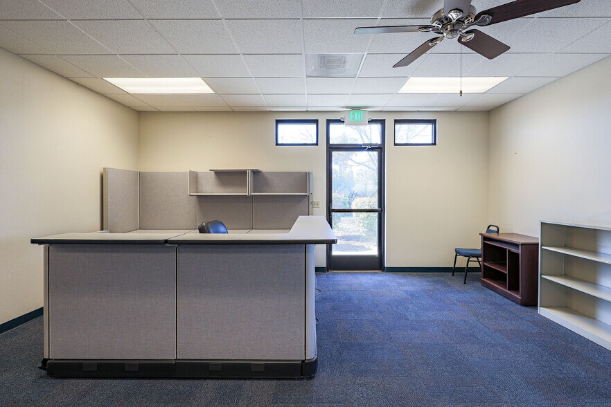 More Photos Of 971 E Broadway Ave, Atwater Office For Lease