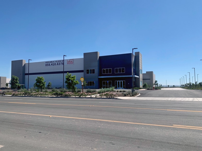 More Photos Of 7727 Paseo De La Fuente, San Diego Warehouse For Sale