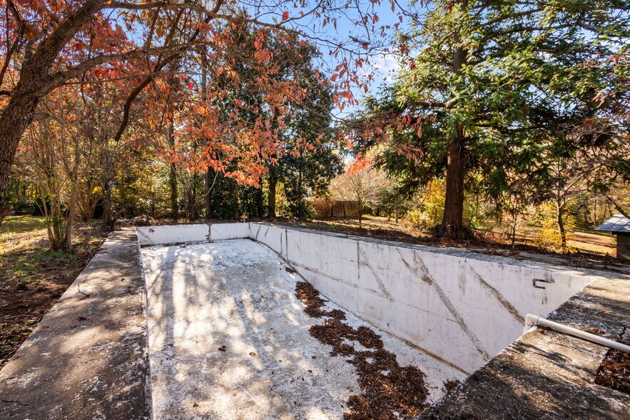 More Photos Of 7891 Boston Rd, Roxboro Specialty For Sale