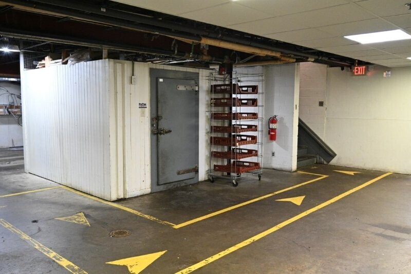 More Photos Of 517 S 4th St, Springfield General Retail For Sale