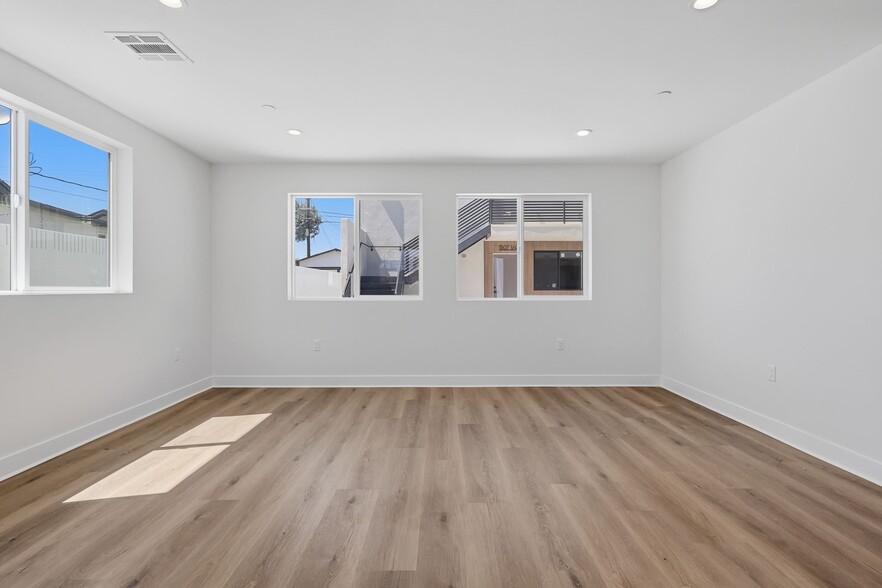 More Photos Of 1507 W 83rd St, Los Angeles Apartments For Sale