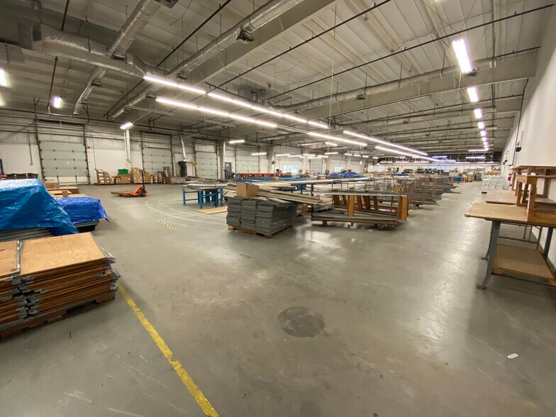 More Photos Of 4514 19th Street Ct E, Bradenton Manufacturing For Lease