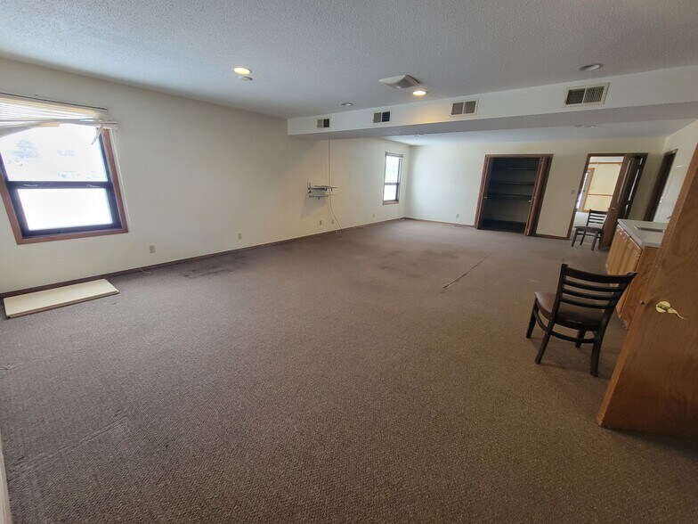 More Photos Of 1417 N A Ave, Sioux Falls Warehouse For Lease