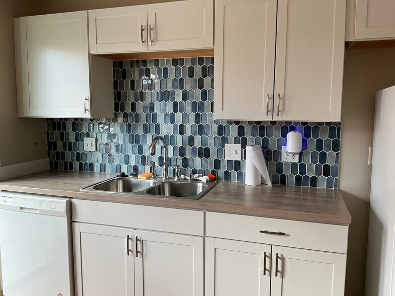 More Photos Of 22 W Taylor St, Reno Office For Sale