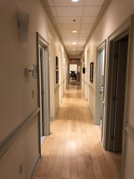 More Photos Of 1880 W Oak Pky, Marietta Loft Creative Space For Lease