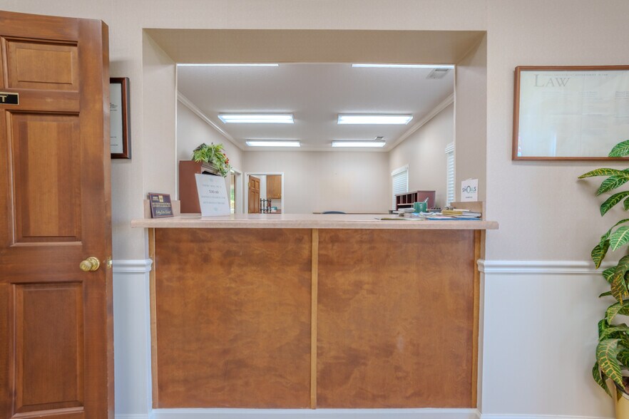 More Photos Of 970 Highway 20, Tuscumbia Office For Lease