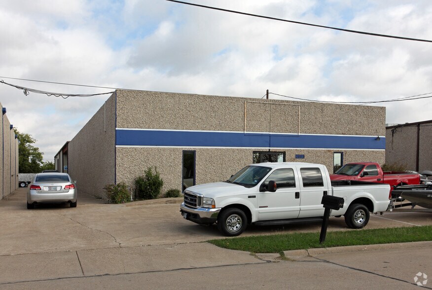 Primary Photo Of 2805 Singleton St, Rowlett Distribution For Lease