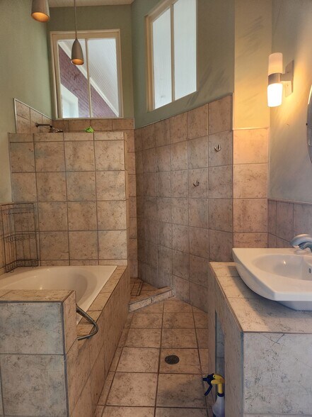 More Photos Of 1423-1425 Newcastle St, Brunswick Storefront For Sale