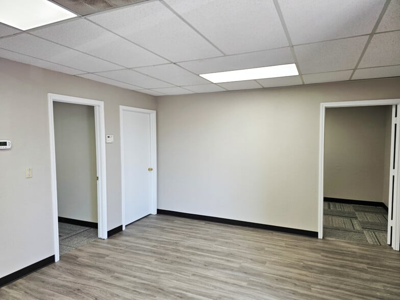 More Photos Of 8001 Mainland Dr, San Antonio Manufacturing For Lease