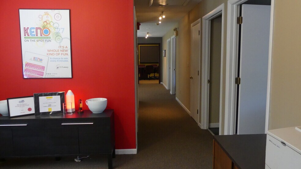 More Photos Of 23 Amity Rd, Bethany Medical For Lease