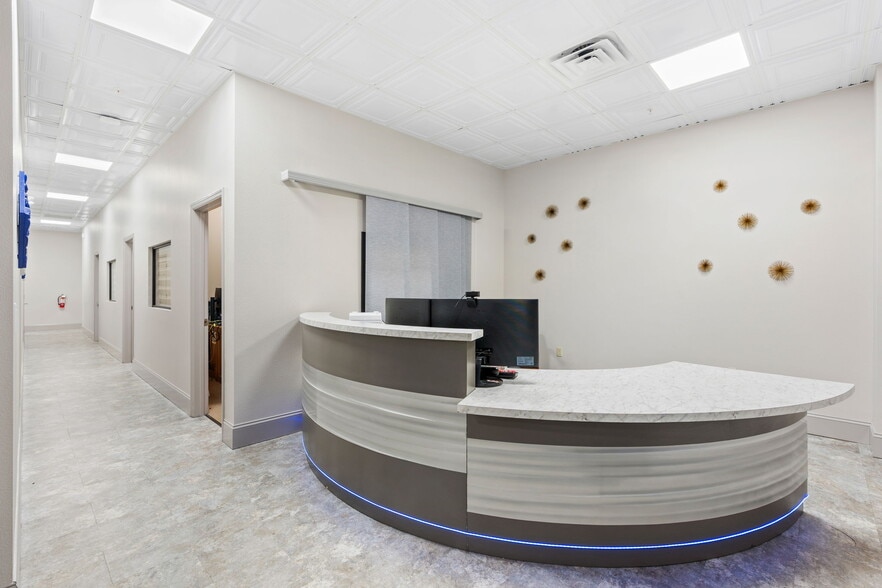 More Photos Of 585 Commonwealth Blvd, Port Orange Manufacturing For Sale