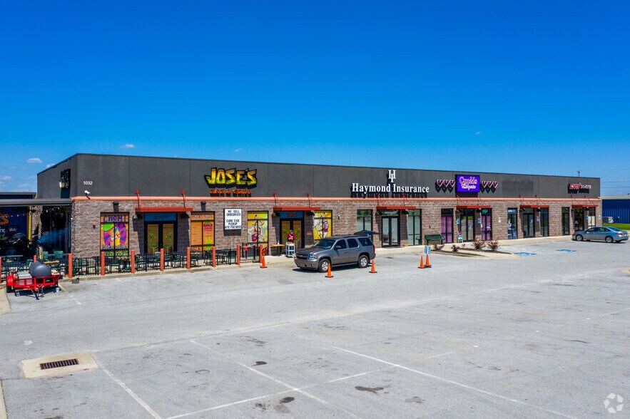 More Photos Of 1032 E Henri De Tonti Blvd, Tontitown General Retail For Lease