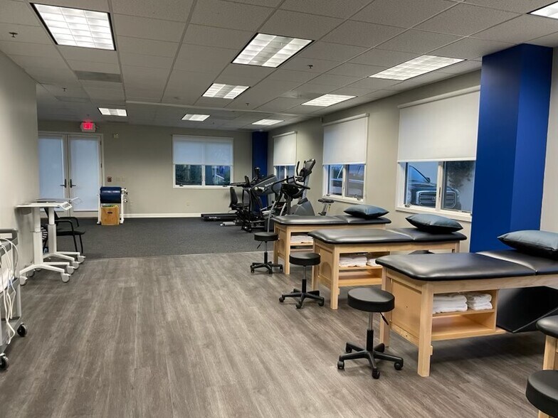 More Photos Of 21 Upper Ragsdale Dr, Monterey Medical For Lease