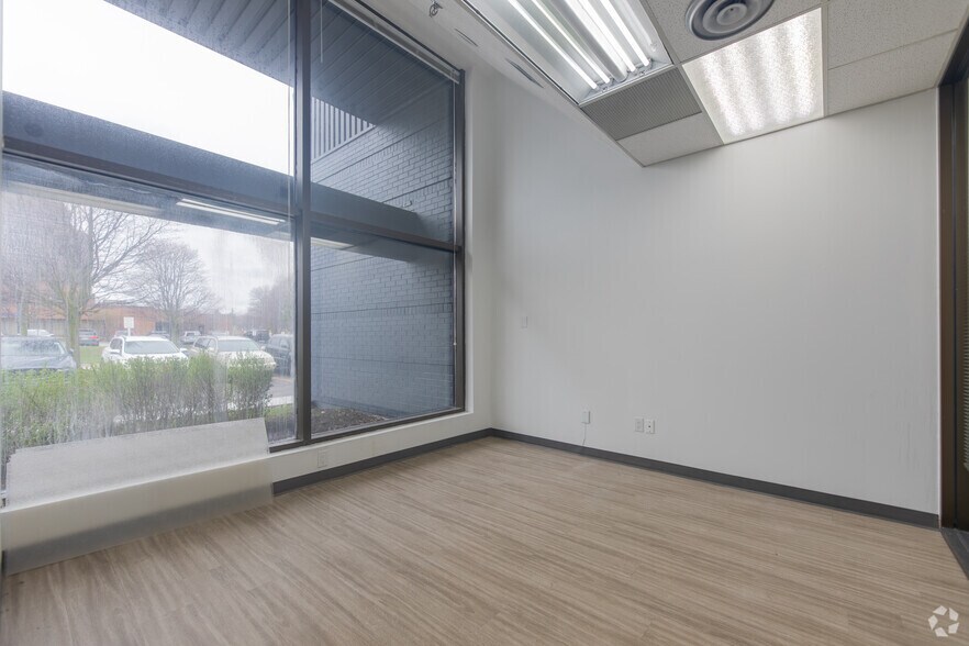 More Photos Of 50-70 Novopharm Ct, Toronto Warehouse For Sale