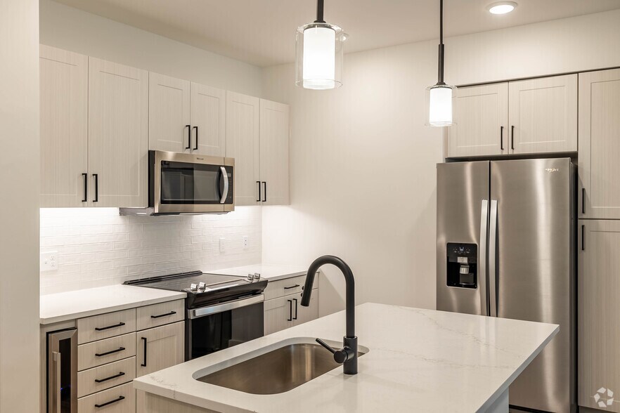 More Photos Of 40 NE 7th Ave, Delray Beach Apartments For Lease