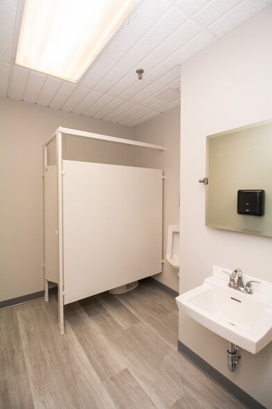 More Photos Of 8 Norwich St, Worcester Office For Lease