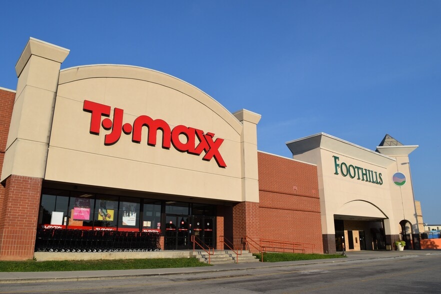 More Photos Of 197 Foothills Mall, Maryville Unknown For Lease