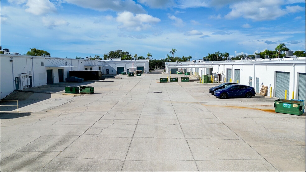 More Photos Of 7201-7243 Bryan Dairy Rd, Largo Unknown For Lease