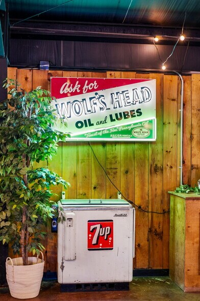 More Photos Of 3801 Happy Bend Rd, Atkins Restaurant For Sale