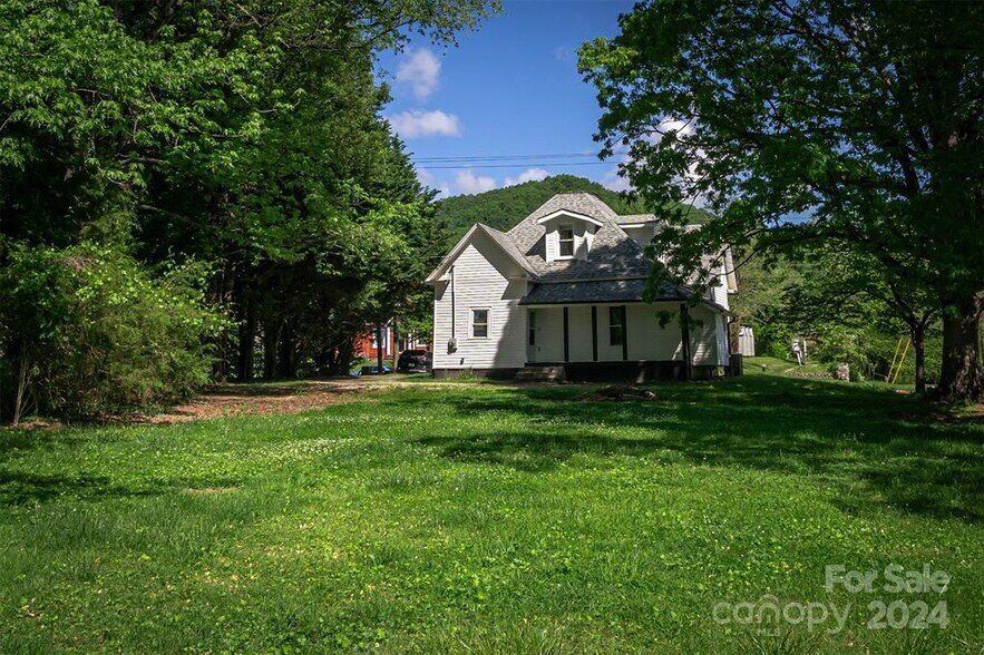 More Photos Of 390 E Main St, Old Fort Office For Sale