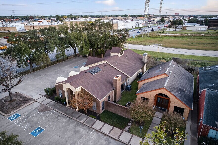 More Photos Of 11111 Jones Rd, Houston Medical For Sale