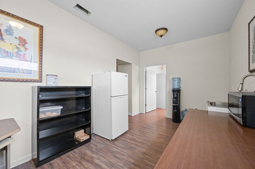 More Photos Of 7555 Half Mile Rd, Irvington Service For Sale