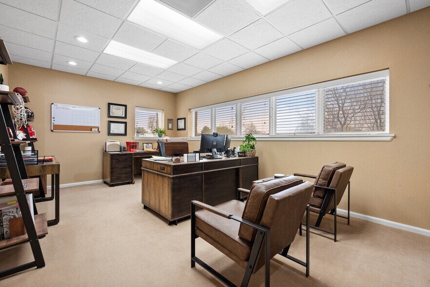 More Photos Of 2529 74th St, Lubbock Office For Lease