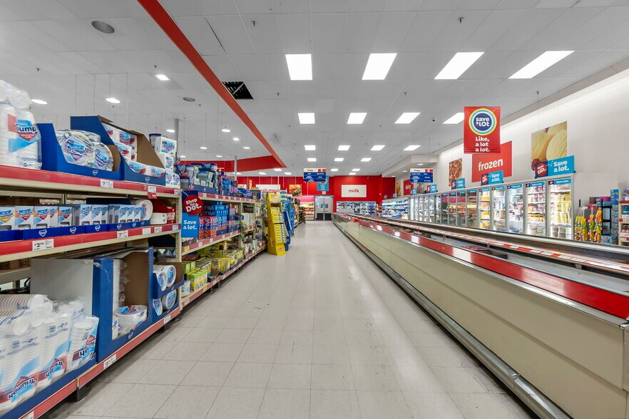 More Photos Of 121 S Sprigg St, Cape Girardeau Supermarket For Sale