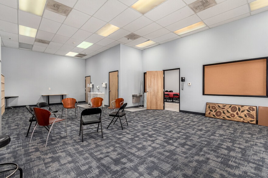 More Photos Of 5827 N 35th Ave, Phoenix Schools For Sale