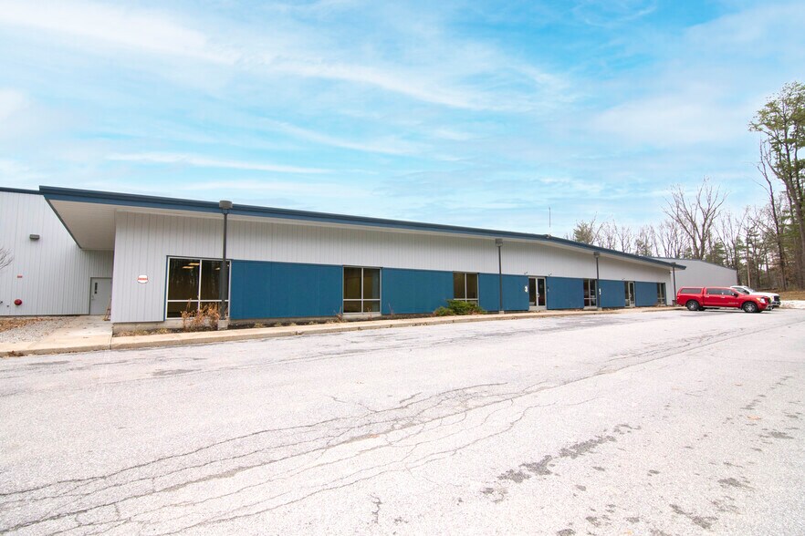 Primary Photo Of 3 Unlimited Dr, Saratoga Springs Office For Lease