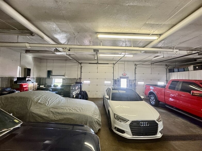 More Photos Of 8062 US Route 127, Greenville Flex For Sale