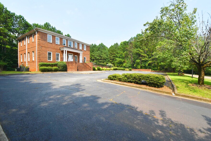 More Photos Of 116 Peachtree Ct, Peachtree City Medical For Lease