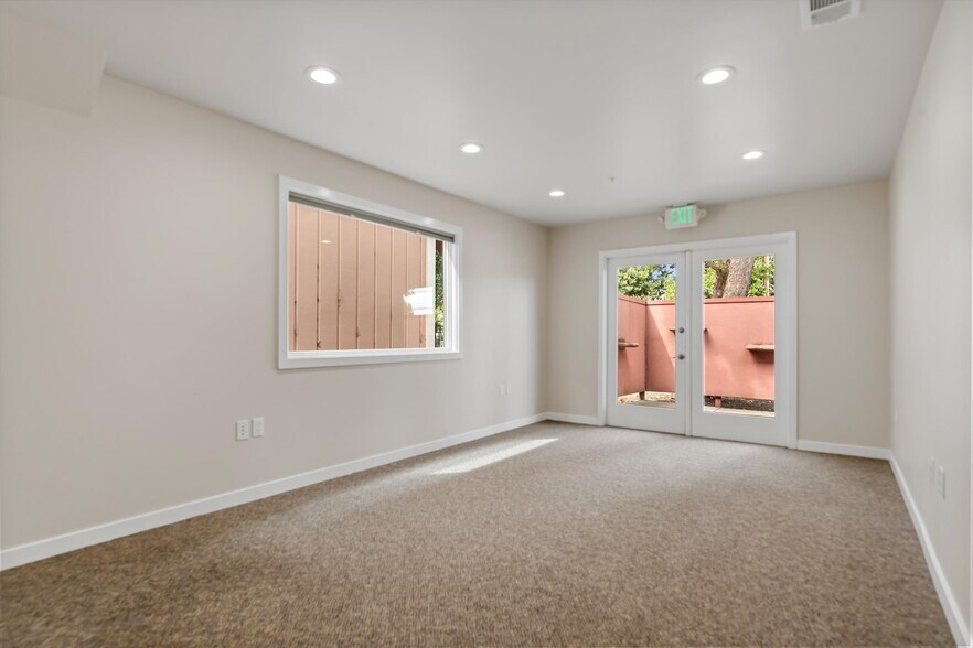 More Photos Of 680 E Cotati Ave, Rohnert Park Health Club For Lease