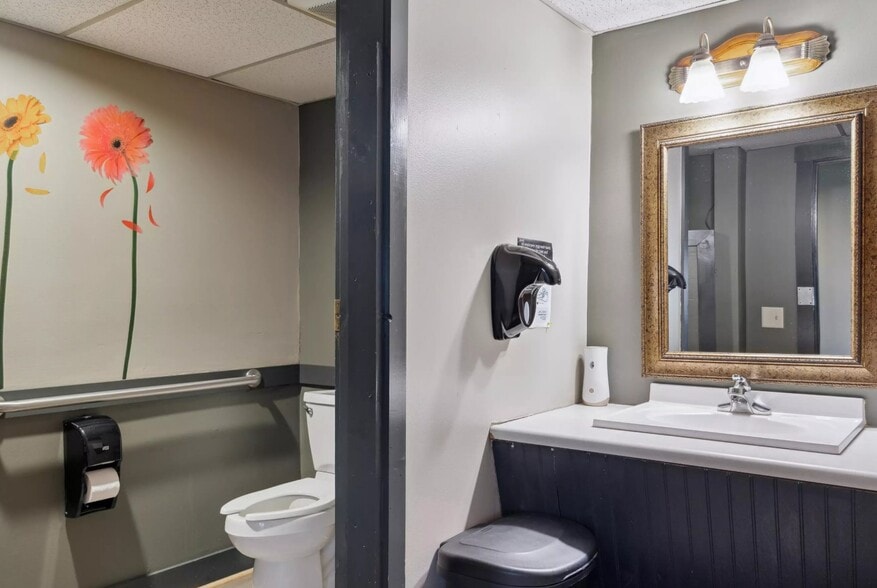 More Photos Of 10 Prince St, Randolph Restaurant For Sale