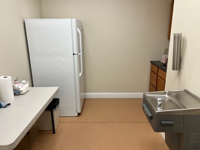 More Photos Of 161 Prosperity Dr, Winchester Showroom For Lease